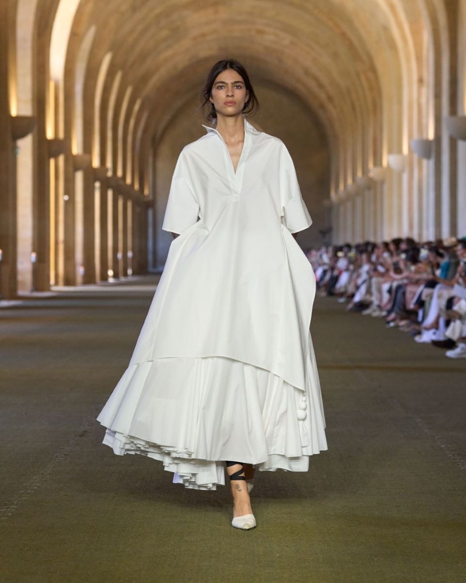 Un look Jacquemus (courtesy Jacquemus)