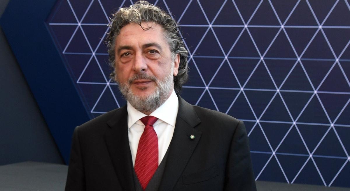 Unipol, spazio ai giovani con 600 pensionati. E il presidente Carlo Cimbri chiama tutti al Meazza