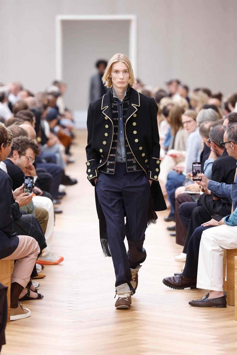Un look Dior spring-summer 2026 (ph Francesc Ten/MFF)