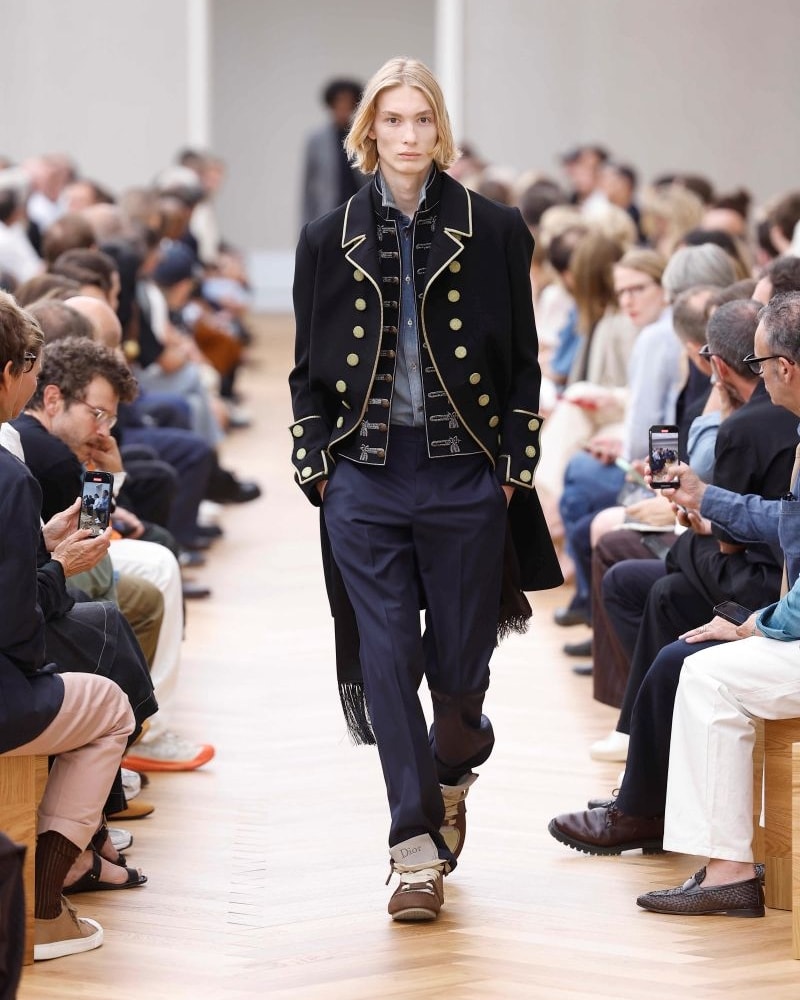 Un look Dior spring-summer 2026 (ph Francesc Ten/MFF)