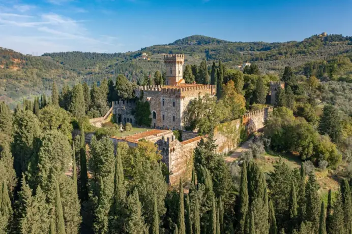 5 castelli in vendita in Italia. Per diventare davvero re, e regine, di casa
