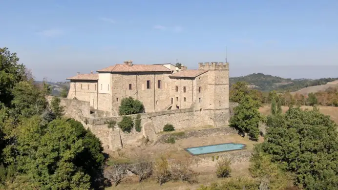 5 castelli in vendita in Italia. Per diventare davvero re, e regine, di casa
