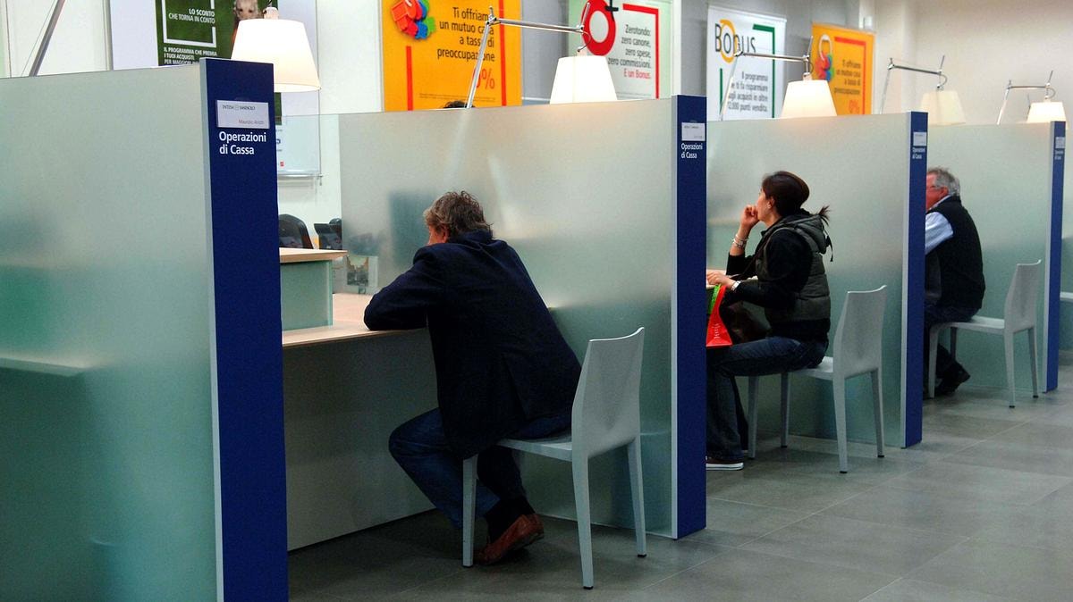 Sempre meno sportelli bancari: ora in Italia sono meno di 20.000. Allarme Unimpresa sulla desertificazione bancaria