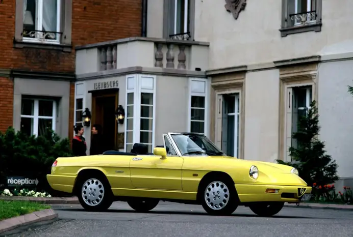Dal Rosso Giulietta all’Azzurro Iseo: le tinte leggendarie di Alfa Romeo in mostra