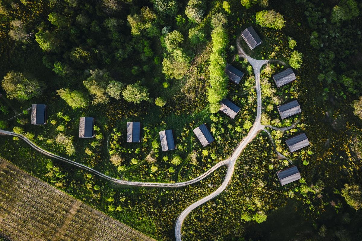 Una vista dall'alto dell'Oasyhotel nel cuore dell'Appenino pistoiese.