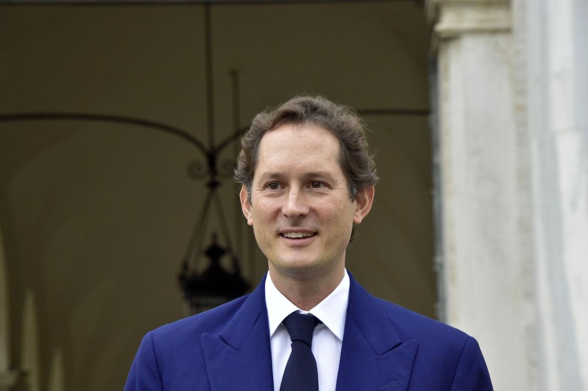 Eredità Agnelli, John Elkann versa 175 milioni al Fisco per chiudere l'inchiesta per evasione. Punterebbe alla messa in prova 