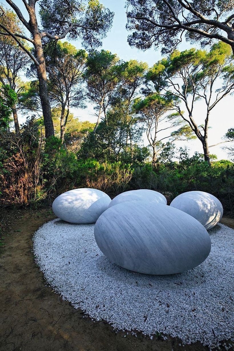 Per vacanze a regola d’arte, sei località di mare che si trasformano in musei a cielo aperto