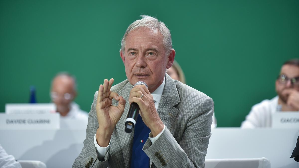 Ex Ilva, Taranto continuerà a produrre acciaio: arriva l’ok del Mase all’Aia ma è temporaneo. Ecco perché e cosa prevede