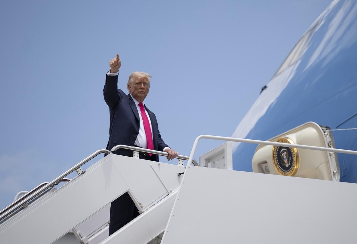 Usa, Trump ha un’insufficienza venosa cronica. Ecco la lettera del medico del presidente 