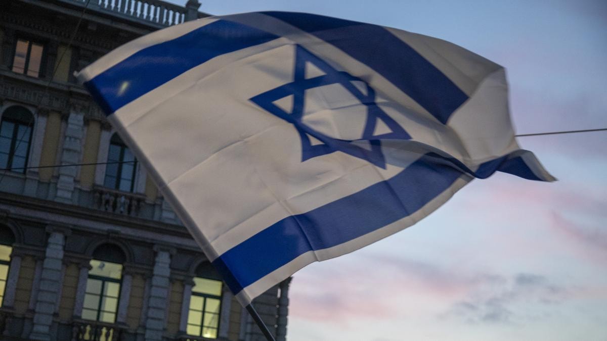 La borsa di Israele è ai massimi storici: +200% in due anni dalla guerra. Ecco cosa traina il listino di Tel Aviv