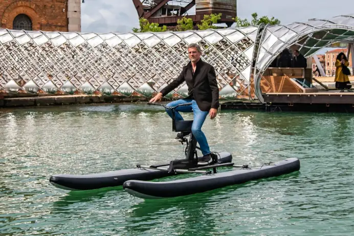 Carlo Ratti, curatore della Biennale di Architettura di Venezia del 2025, intitolata Intelligens - Natural. Artificiale
