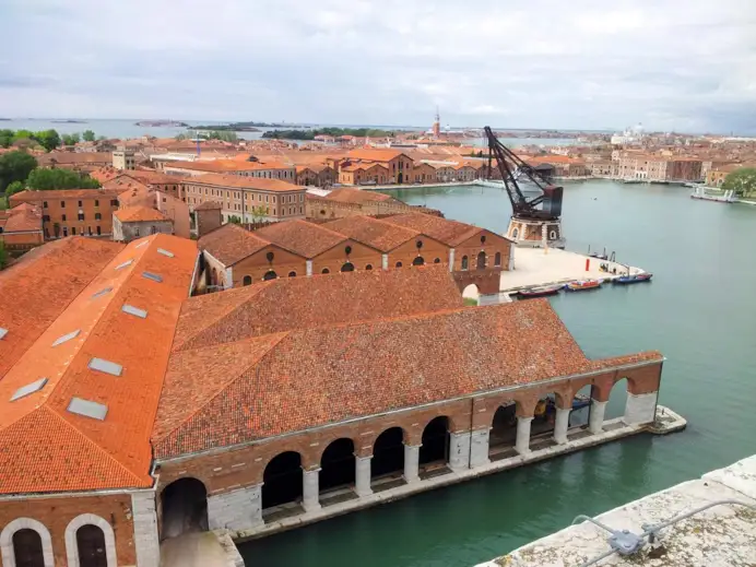 Solo diventare natura ci salverà: l’eredità visionaria di Italo Rota raccontata da Carlo Ratti