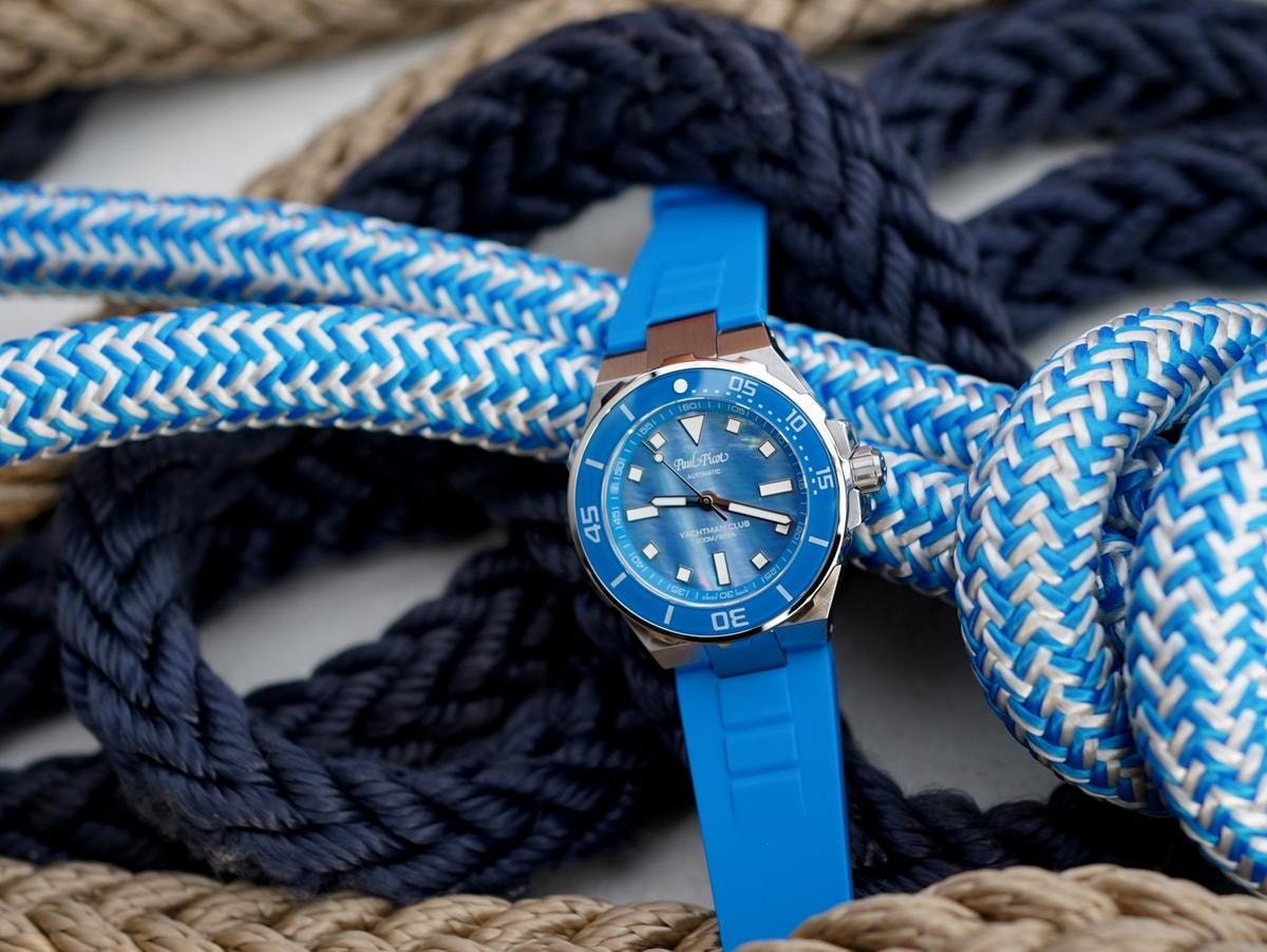 Orologi d’estate: 10 modelli per lei e per lui tra eleganza e libertà