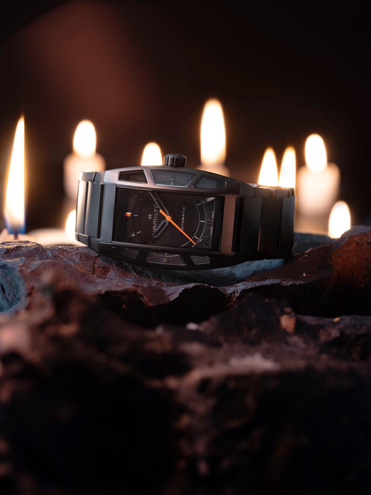 Orologi d’estate: 10 modelli per lei e per lui tra eleganza e libertà