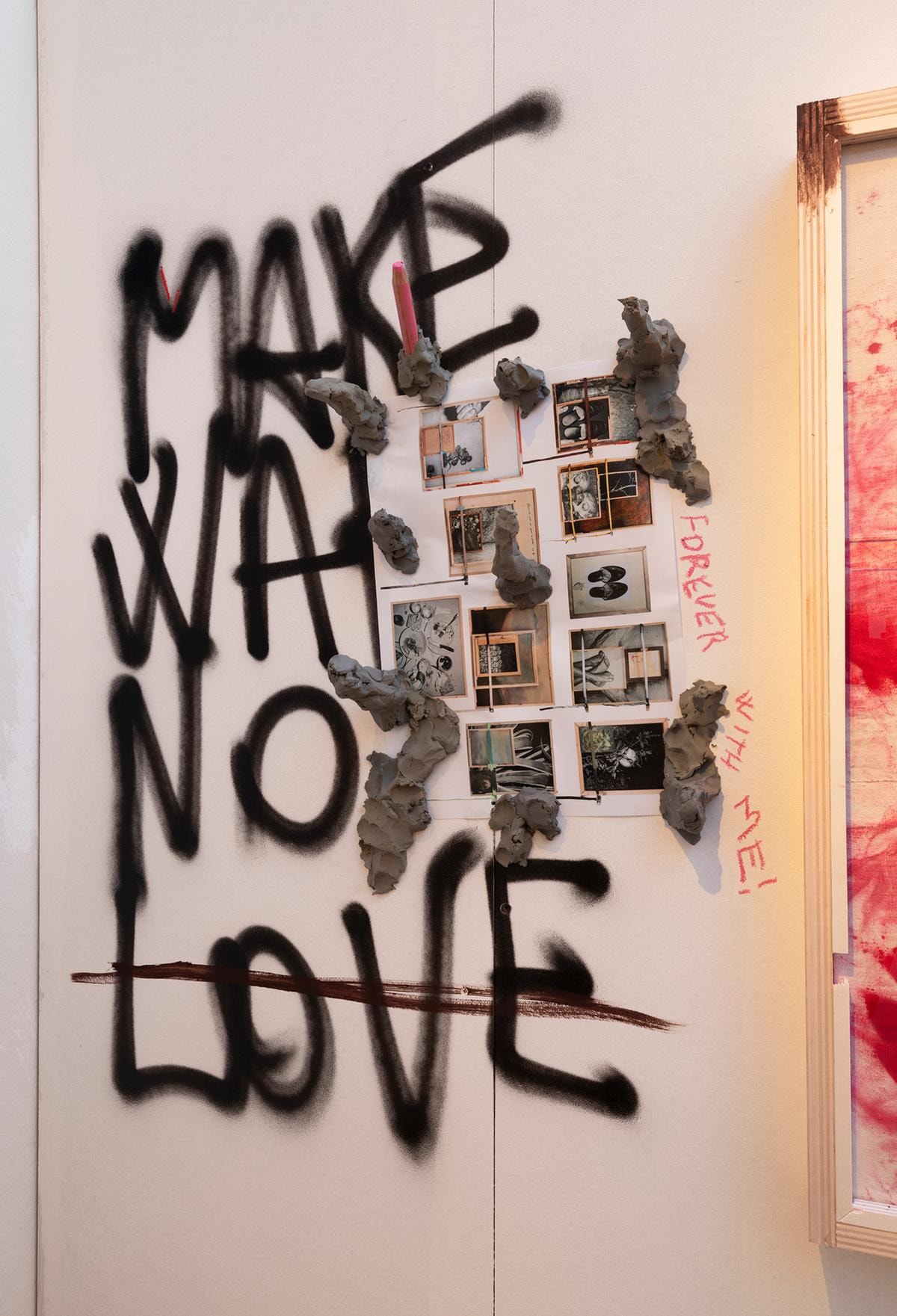 Benassi, l’artista punk con il cuore di un orso