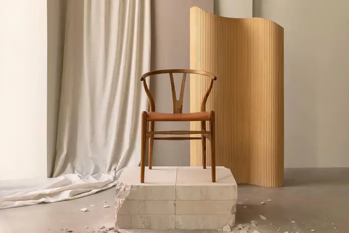 Carl Hansen & Søn: il futuro del design danese è scritto a mano in una sedia