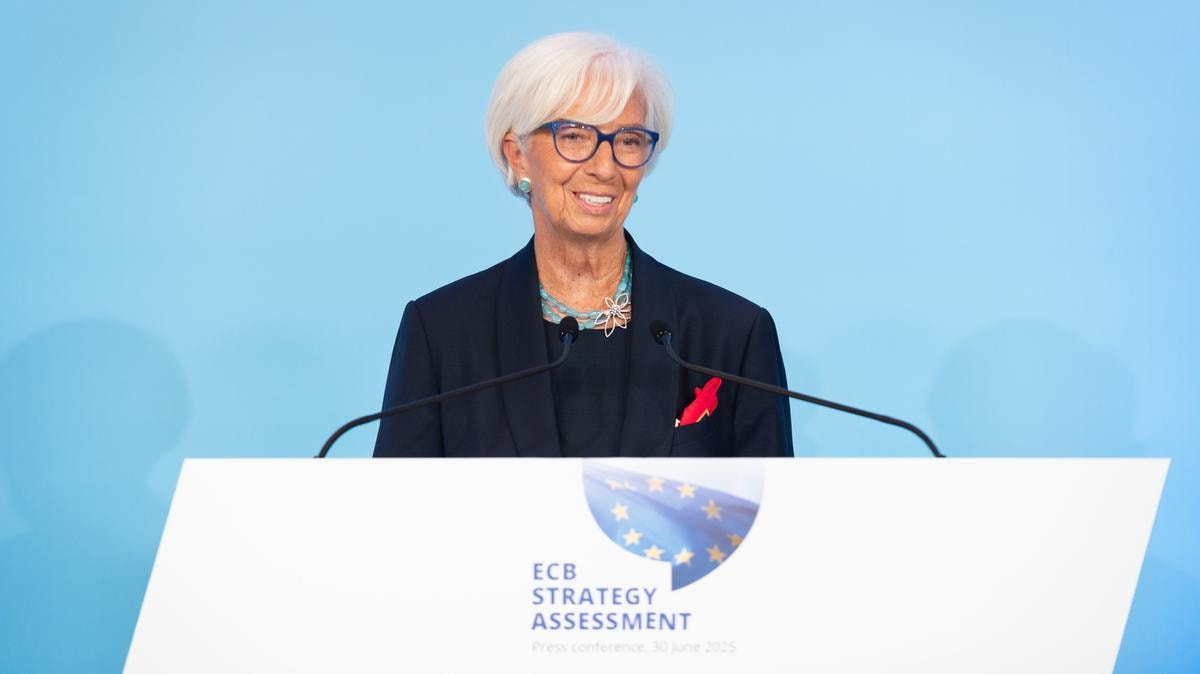 La Bce lascia i tassi invariati al 2%. Ma Lagarde sottolinea: «Non abbiamo ancora finito il nostro lavoro»