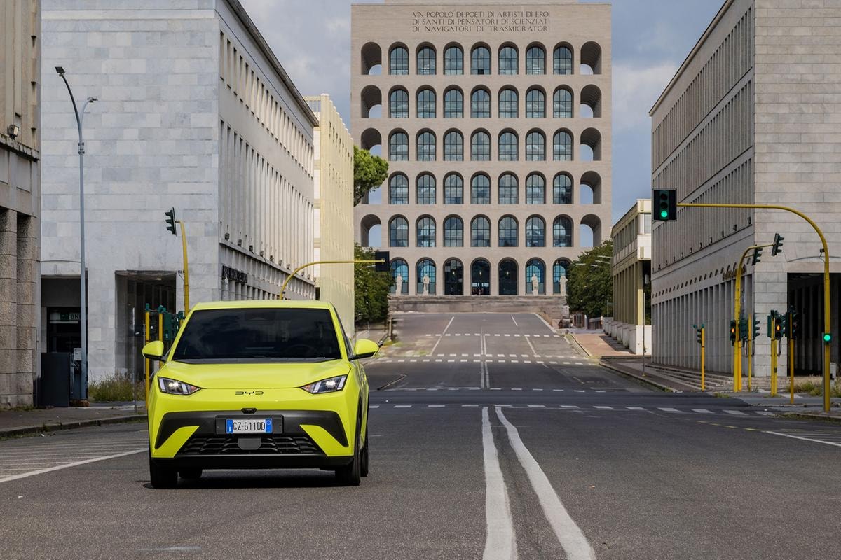 Byd Dolphin Surf: la compatta elettrica per tutti che rivoluziona la città