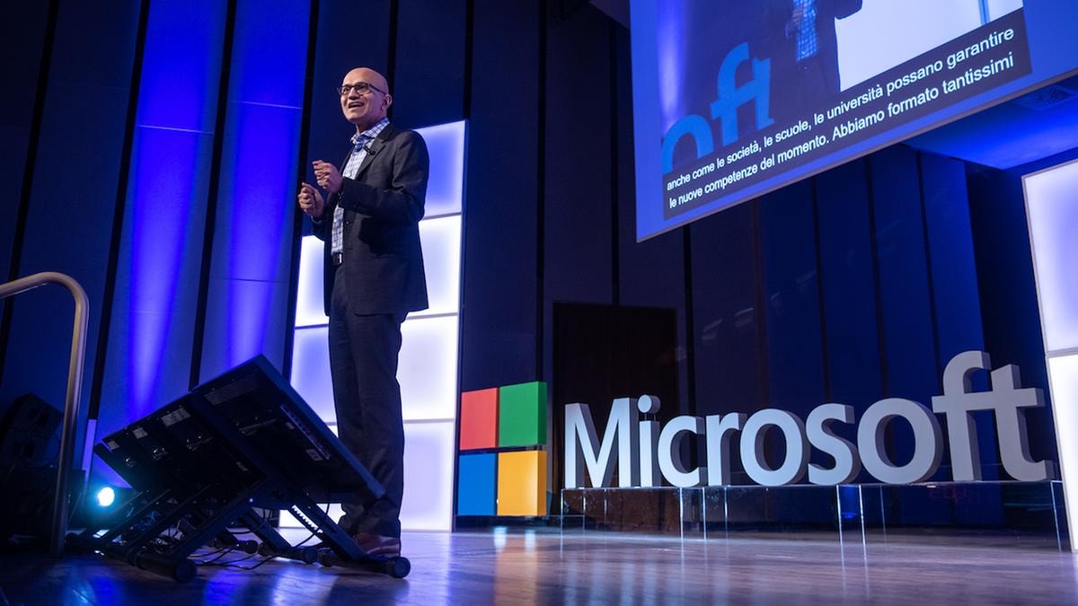 Microsoft vola nel trimestre grazie al cloud e vi avvicina ai 4 trilioni di dollari