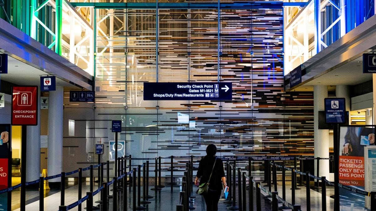 Visto per gli Usa, Trump vuole imporre una cauzione di 15 mila dollari per  entrare nel Paese