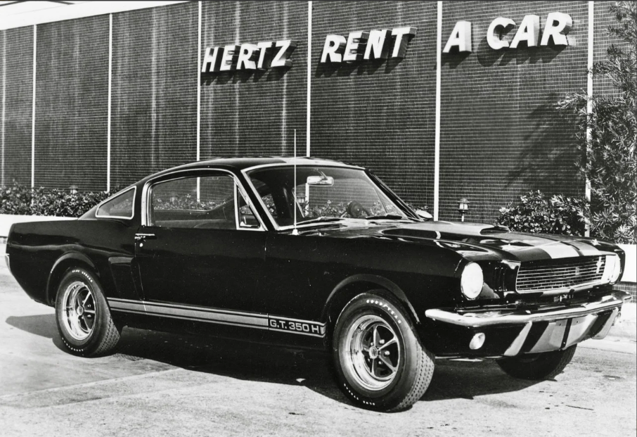 Dalla Maserati Grecale alle iconiche Mustang Shelby ecco le auto più esclusive della Selezione Italia di Hertz