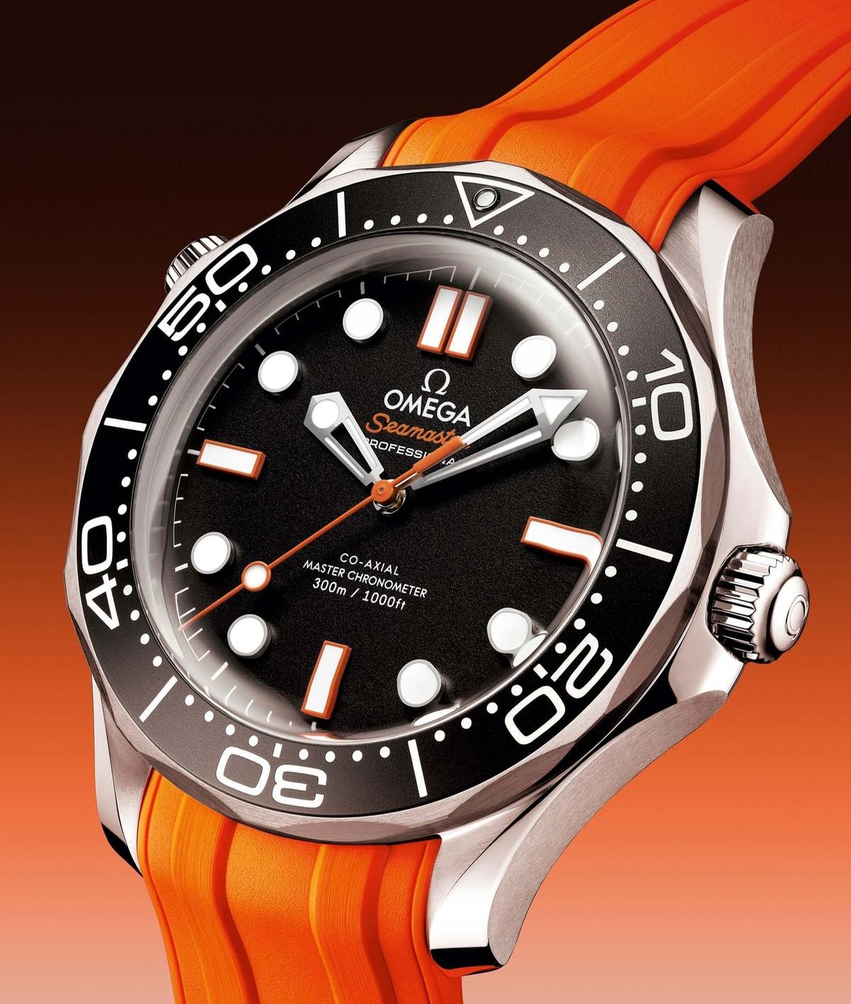 Il mare si tinge di arancione con il Seamaster Diver 300M di Omega 
