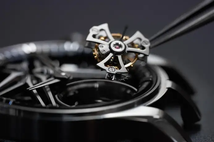 30 anni di Roger Dubuis, il ribelle dell’orologeria che ha riscritto le regole del tempo