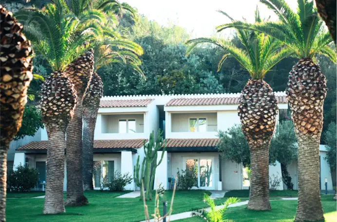 Calabria segreta: i 3 resort più belli sulla Costa degli Dei che sembrano usciti da un mito