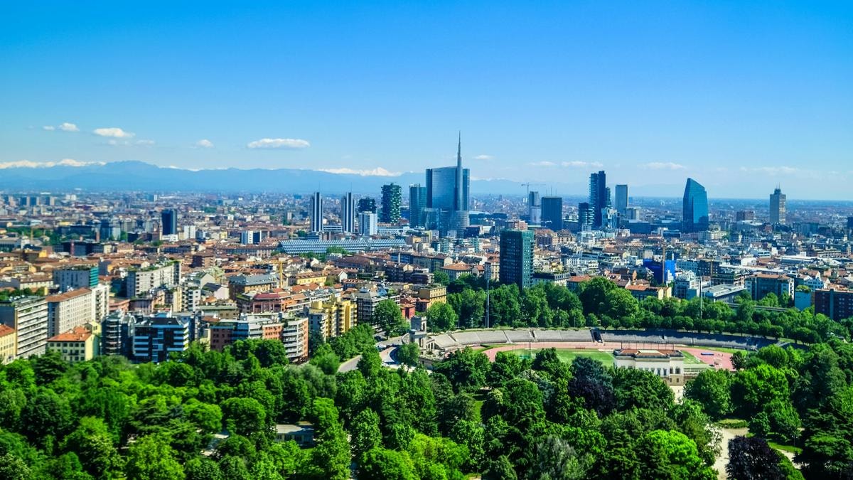Milano, i dati del Piano Aria e Clima raccontano una città più pulita ma la sfida climatica resta aperta