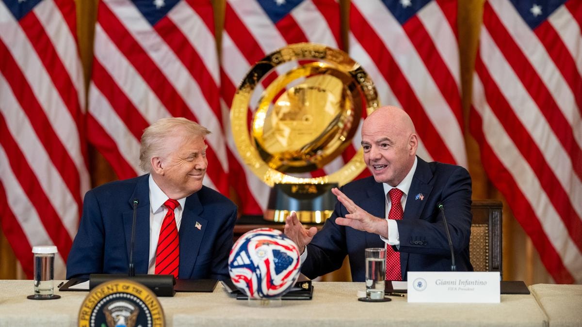 Donald Trump e Gianni Infantino, presidente della Fifa