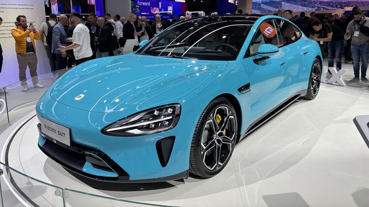 Xiaomi punta all’Europa: le auto elettriche del colosso cinese in arrivo nel 2027. Sfida a Tesla e Byd