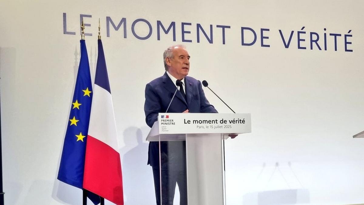 Francia, allarme sovraindebitamento. Il premier Bayrou:«Il debito pubblico aumenta di 12 milioni di euro ogni ora»