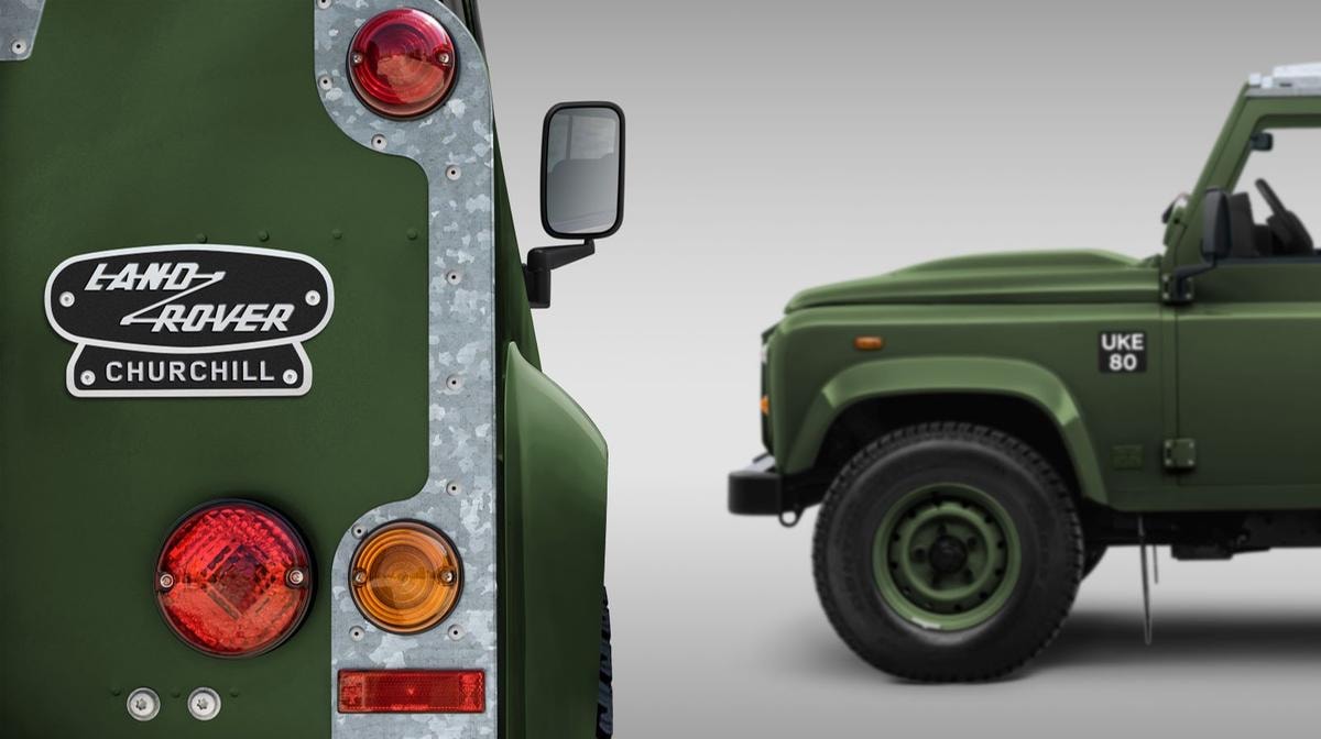 Il ritorno del mito: Classic Defender V8 di Land Rover, ispirata al fuoristrada di Winston Churchill, in soli 10 esemplari