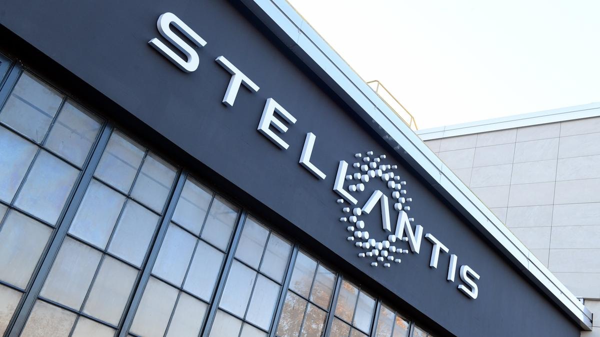 Stellantis, segnali di ripresa in Francia: le vendite tornano a crescere. Il titolo sale a Piazza Affari