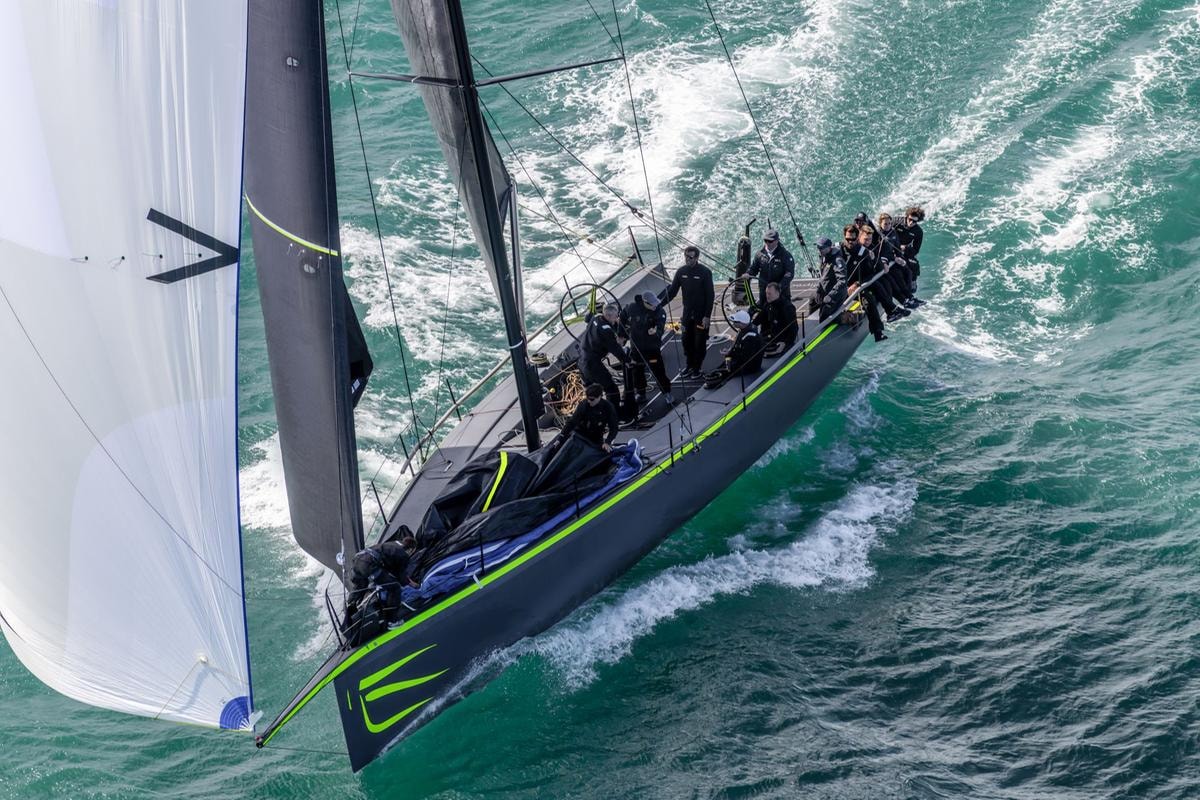 Dai superyacht per crociere esclusive ai racer per regatanti duri e puri, la vela conquista tutti
