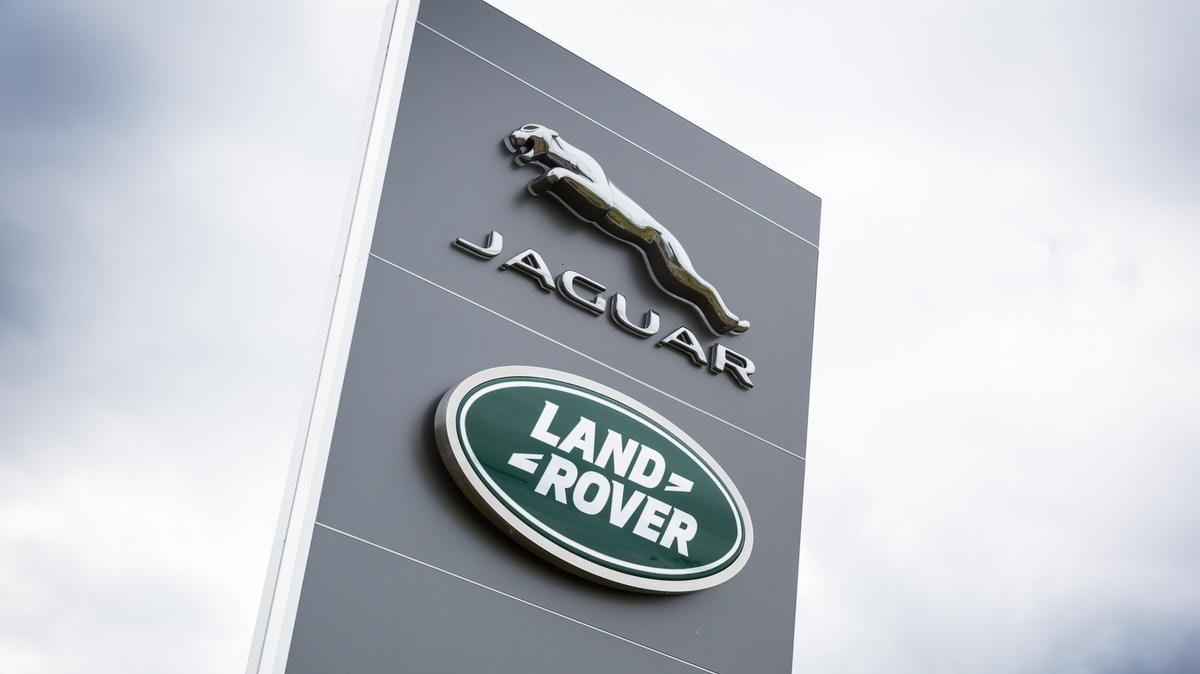 Jaguar Land Rover, un cyber attacco blocca produzione e vendite. Ma la società esclude il furto di dati