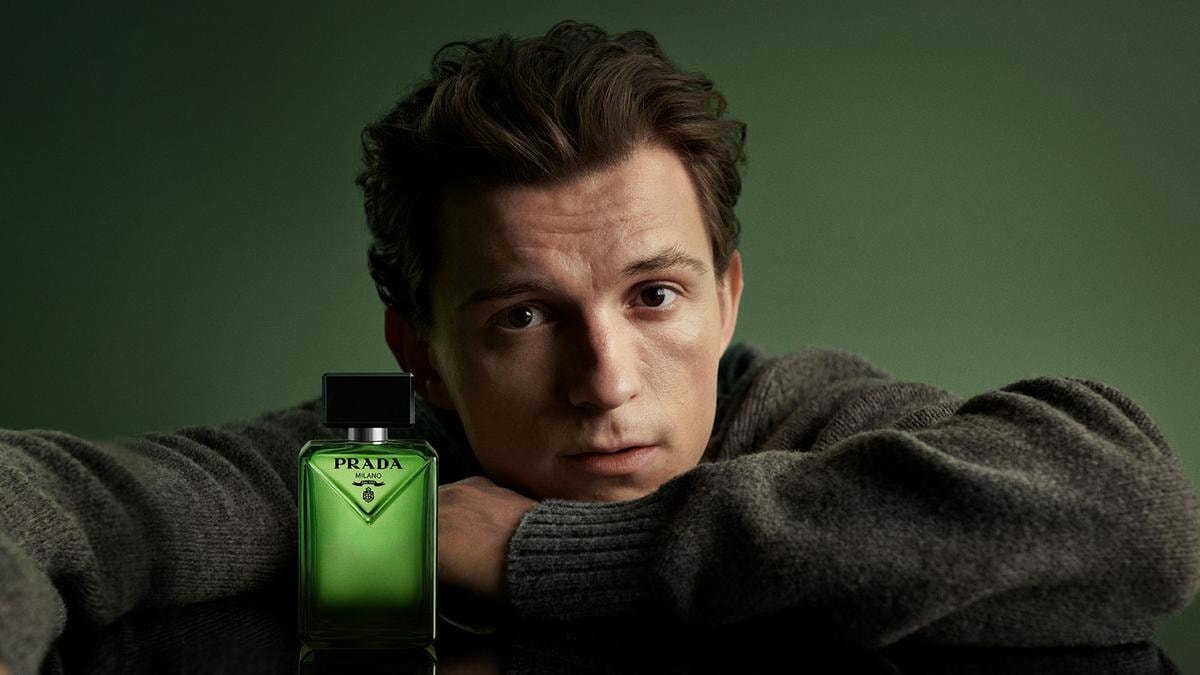 La nuova fragranza maschile Prada Paradigme ha il volto di Tom Holland