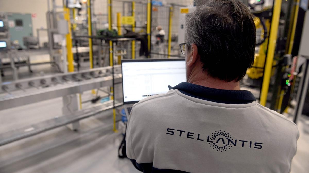 Stellantis lancia il nuovo piano di azionariato diffuso per i dipendenti: azioni a 6,52 euro, con uno sconto del 20%