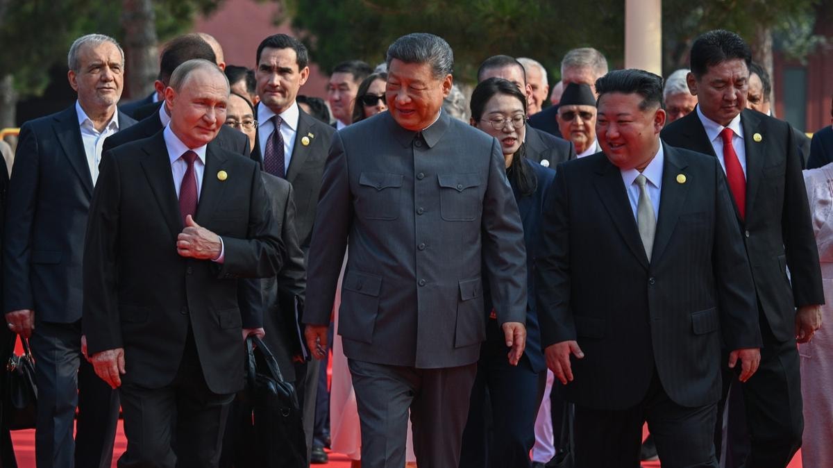 Vladimir Putin, Xi Jinping e Kim Jong Un