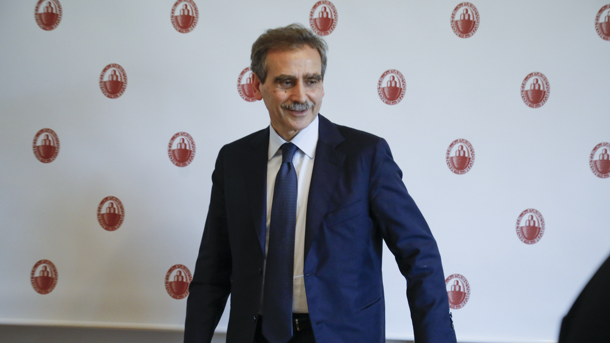 L'amministratore delegato Luigi Lovaglio