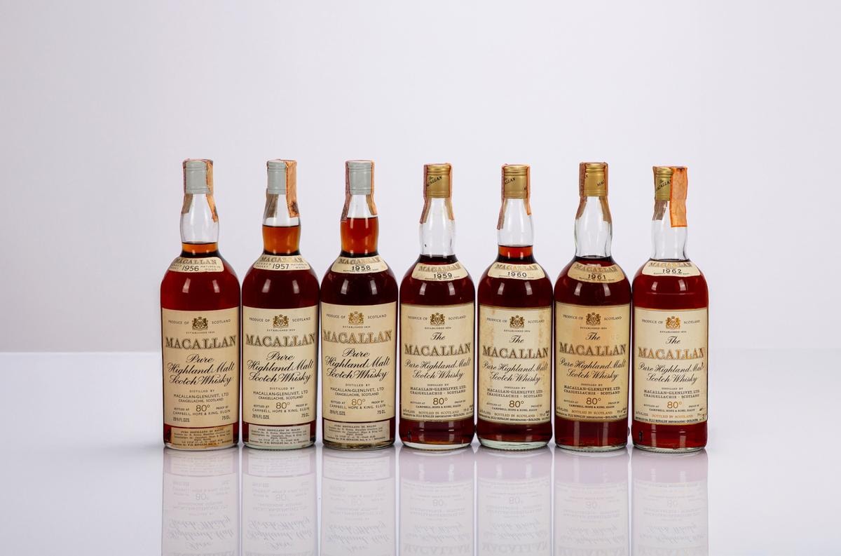 Verticale The Macallan Pure Highland Whisky Malt (Lotto 76, stila 17-30mila euro).