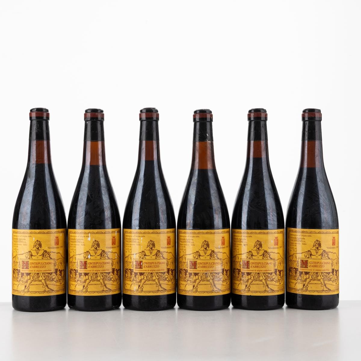 Montepulciano d’Abruzzo Valentini, 1997 (lotto 11, stima 1.300 - 1.900 euro).