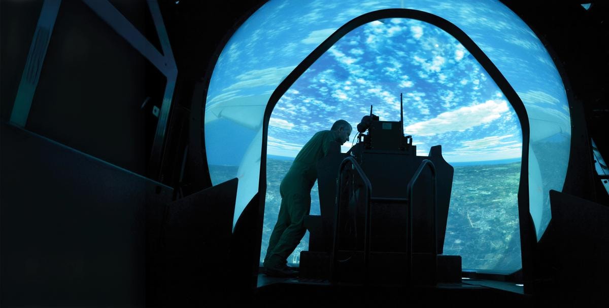 Un simulatore di volo alla Leonardo Helicopters Training Academy