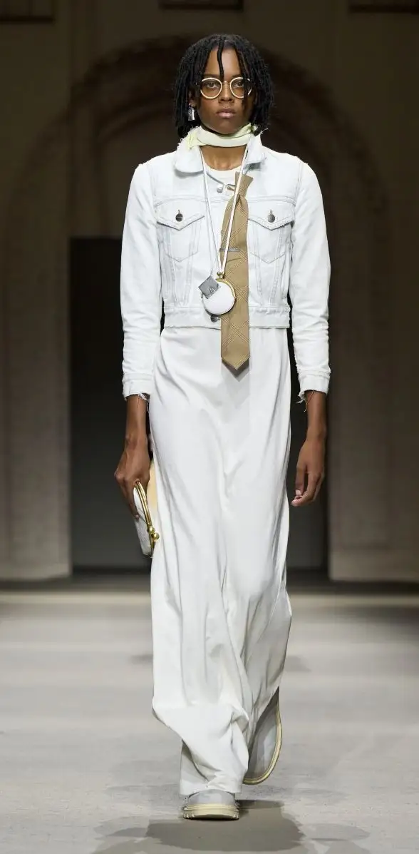 Un look Coach spring 2026 (ph Isidore Montag, courtesy Coach)