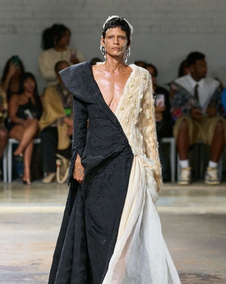 Un look Who decides war primavera-estate 2026 (ph Darian DiCianno, courtesy Who decides war)