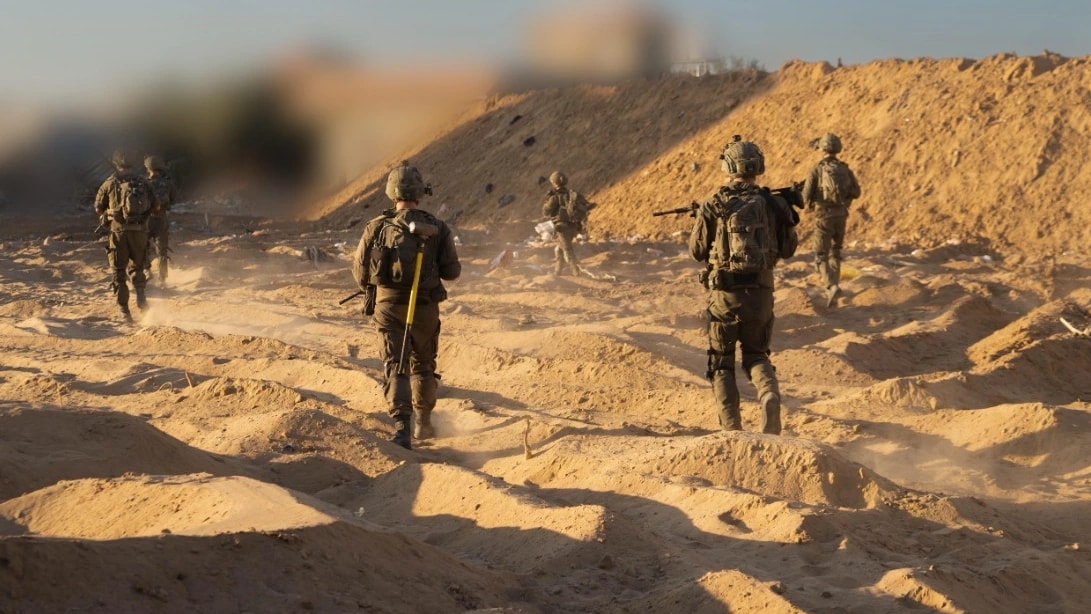 Gaza, Israele intensifica l'offensiva e blocca gli aiuti dalla Giordania