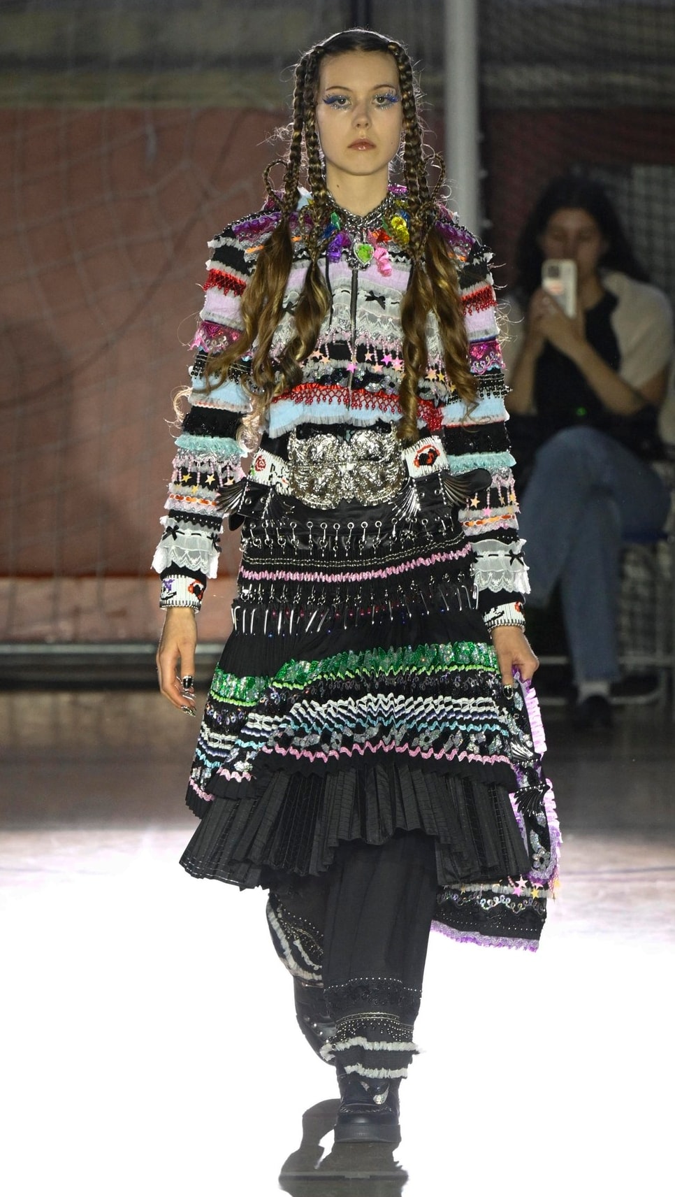 Un look Chopova Lowena spring-summer 2026 (ph Francesc Ten/MFF)