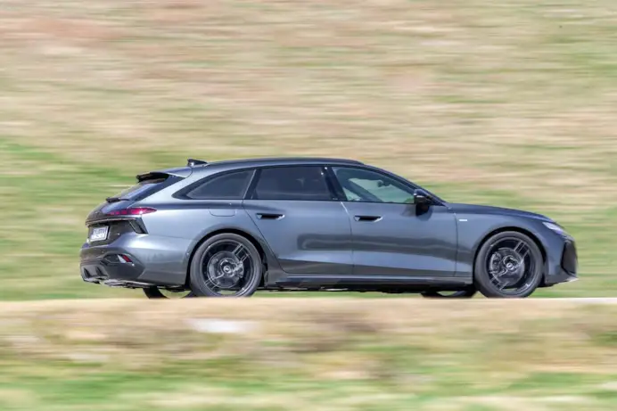 Oltre 750 km di autonomia: la rivoluzione elettrica della nuova Audi A6 e-tron