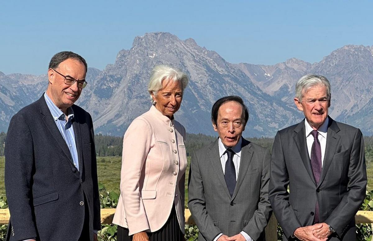 ANDREW BAILEY GOVERNATORE DELLA BANCA D'INGHILTERRA, CHRISTINE LAGARDE PRESIDENTE DELLA BANCA CENTRALE EUROPEA, KAZUO UEDA GOVERNATORE BANCA DEL GIAPPONE, JEROME POWELL PRESIDENTE FEDERAL RESERVE