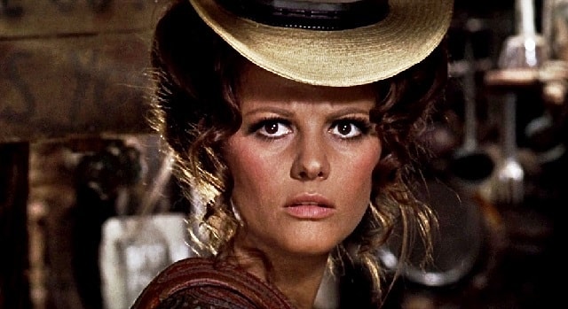 Sul set di C'era una volta il West, diretta da Sergio Leone